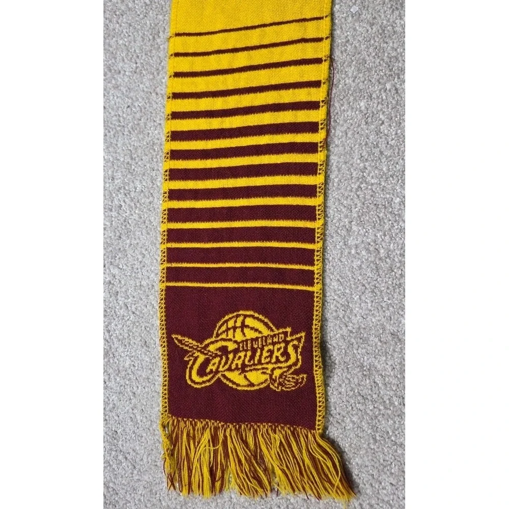 NBA Cleveland Cavaliers Reversable Big Logo Scarf‎ App. 66
